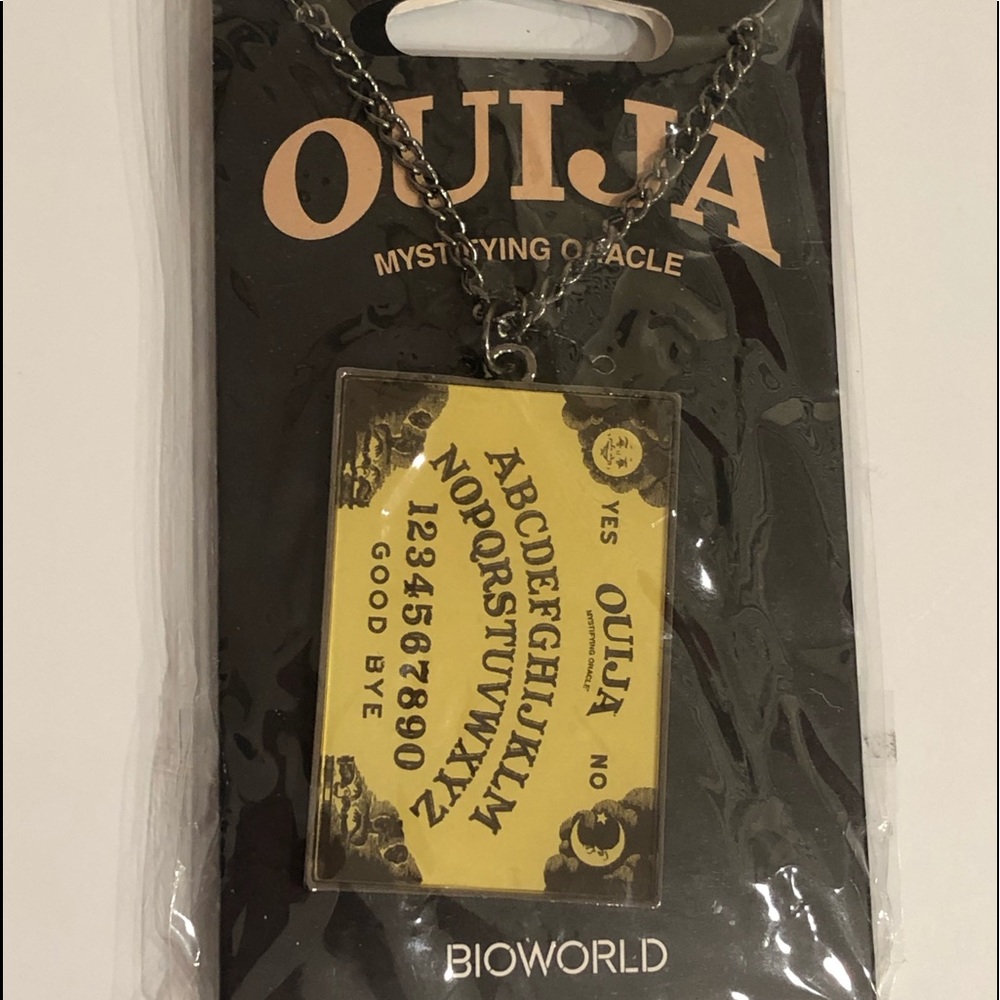 QUIJA Board Pendant & Chain, NWT